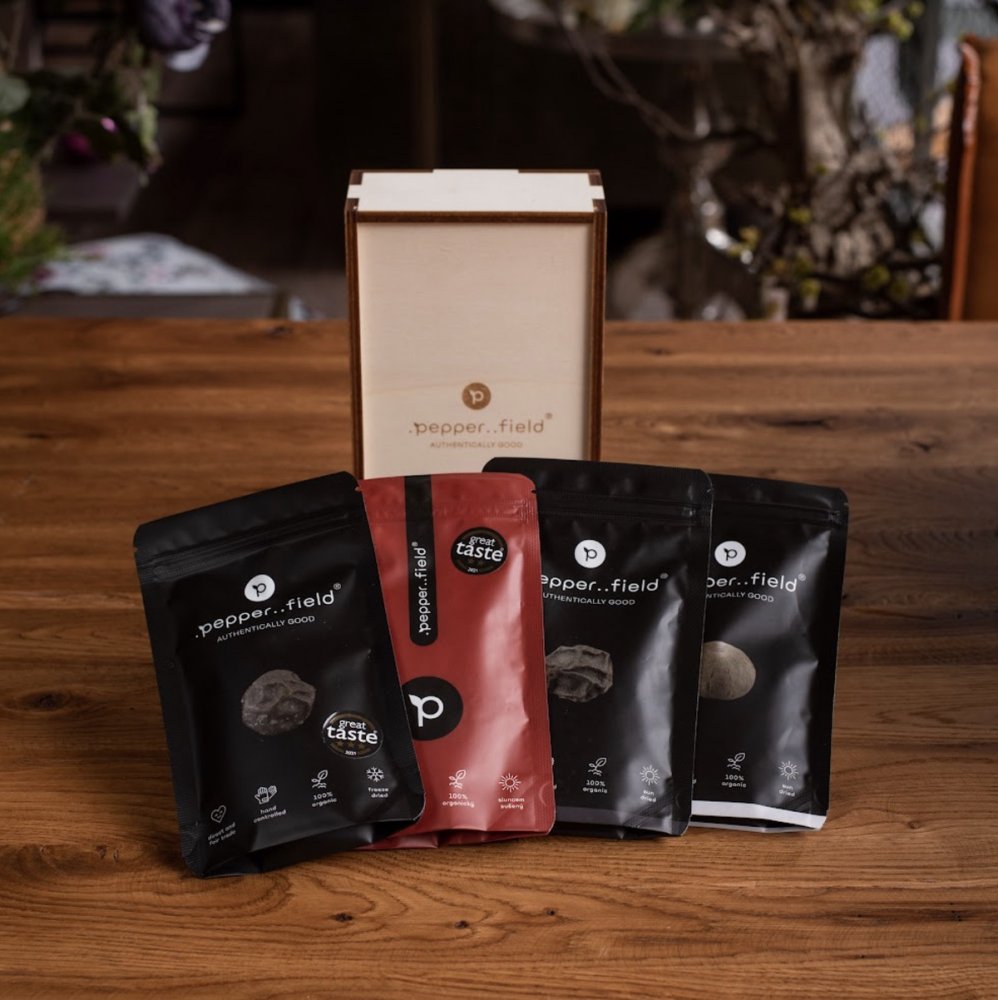.pepper..field - Great Taste Selection 2021 v dárkové krabičce - 4x50 g výběr Kampotského pepře (3+1 zdarma)