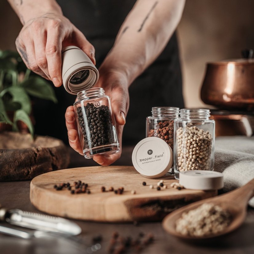 Pepper grinder CrushGrind, 2 glass containers and 3x50g Kampot pepper