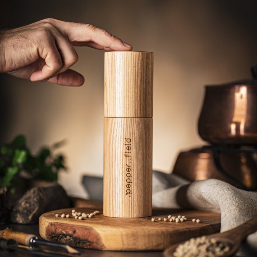 20 cm grinder made of solid Ash