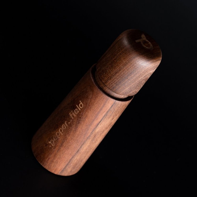 Dark brown Scandinavian pepper mill (17cm) - Choose pepper: Black - 20g