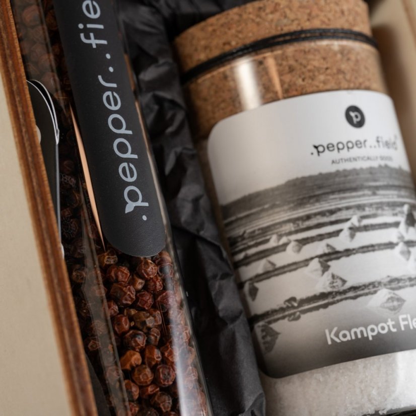 Set of 75g Kampot pepper in a tube + 160g Salt 'Fleur de Sel' in a glass jar - Tube color: ⚫ Black Kampot pepper