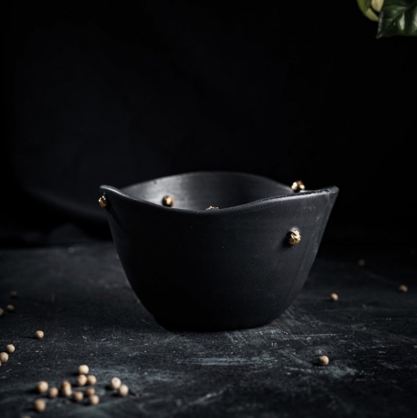 Čierna dizajnová keramická miska Golden Peppercorn