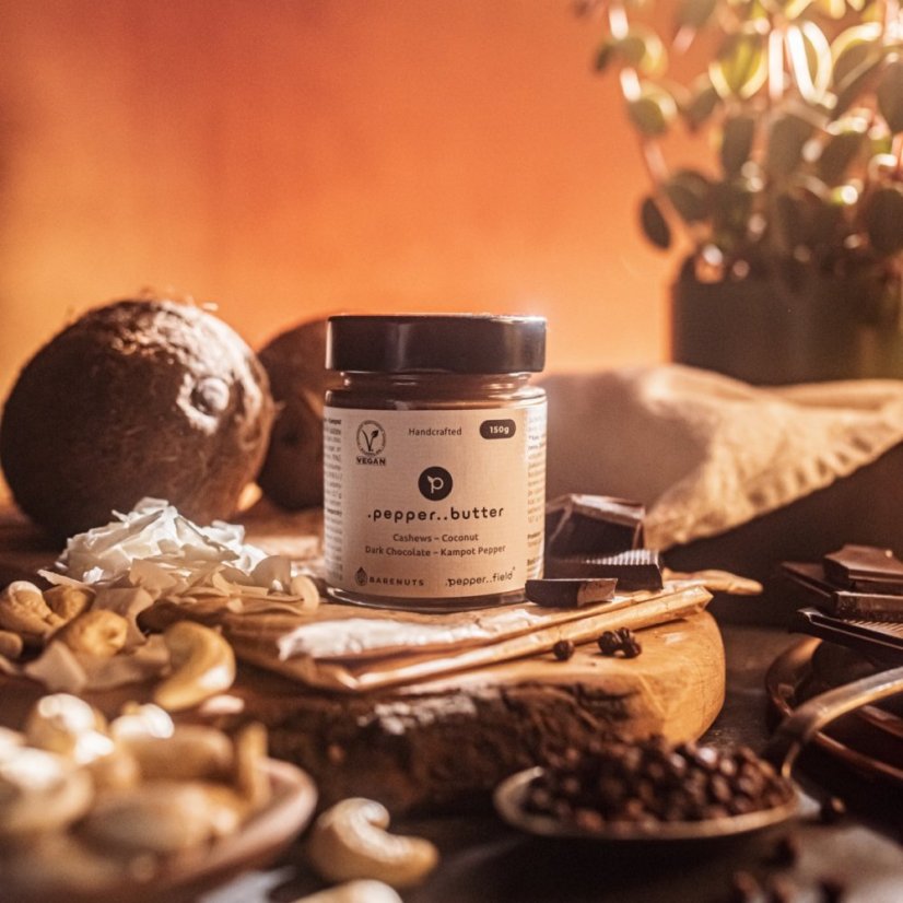 Cashew butter with coconut, dark chocolate and Kampot pepper (150g)