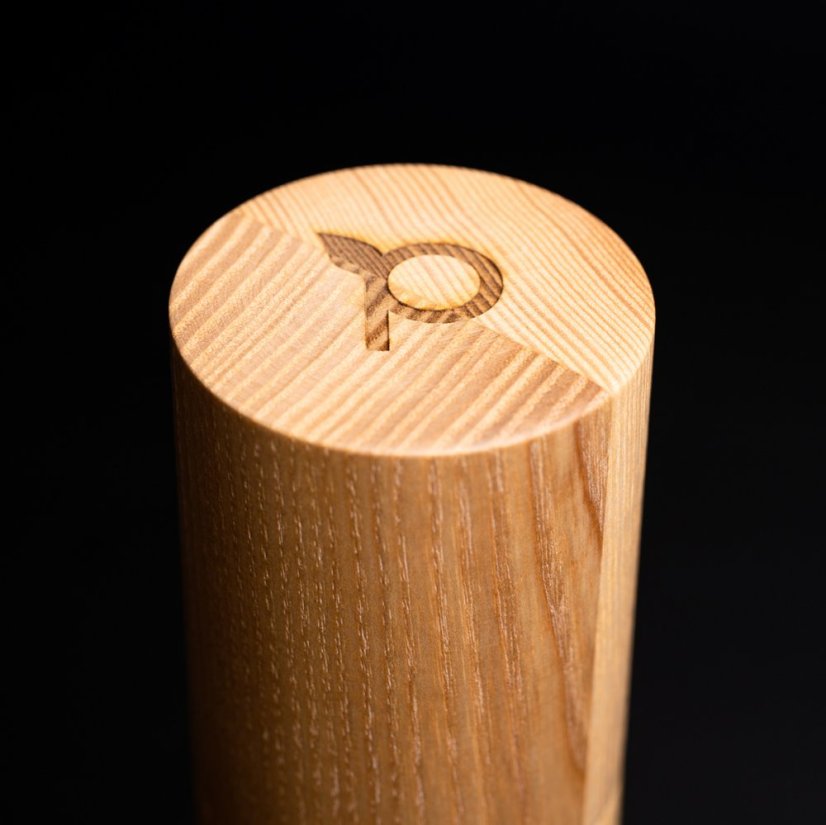 20 cm grinder made of solid Ash