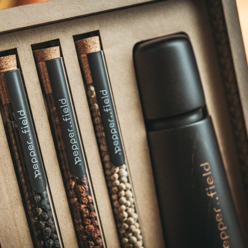 Scandinavian grinder with a set of tubes filled with Kampot pepper in a cardboard gift box (3x10g) - Grinder: Grey