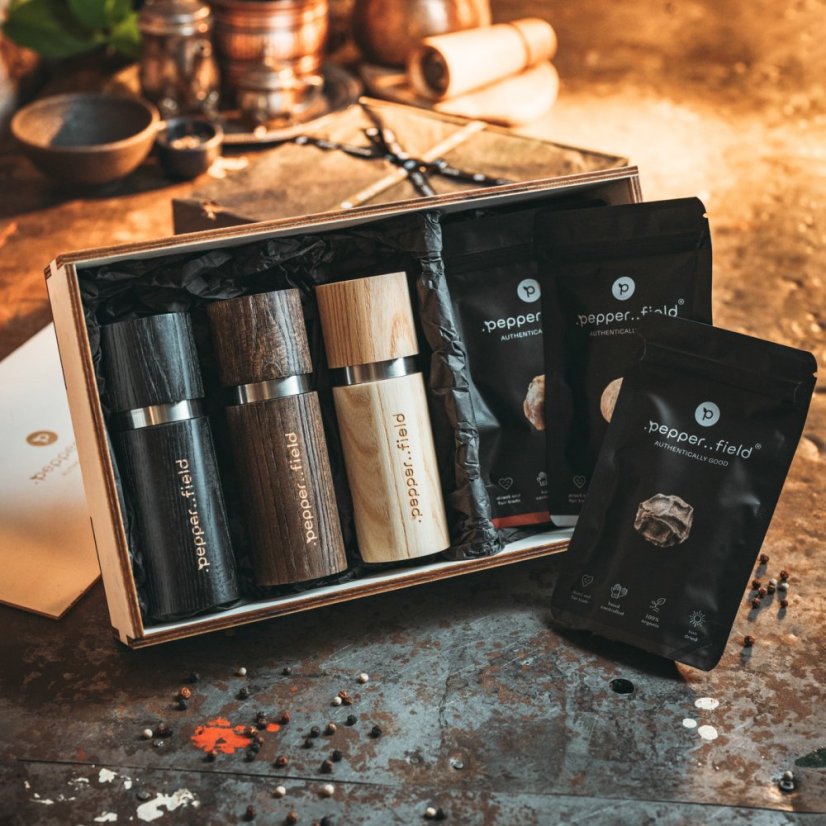 Kampot pepper - a set of 3 grinders and 3 doypacks in a large gift case (3x50g)