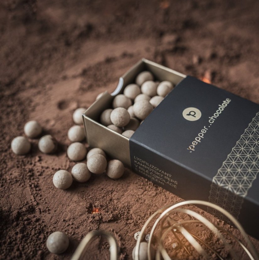 Golden chocolate dipped freeze-dried Kampot pepper - .pepper..chocolate