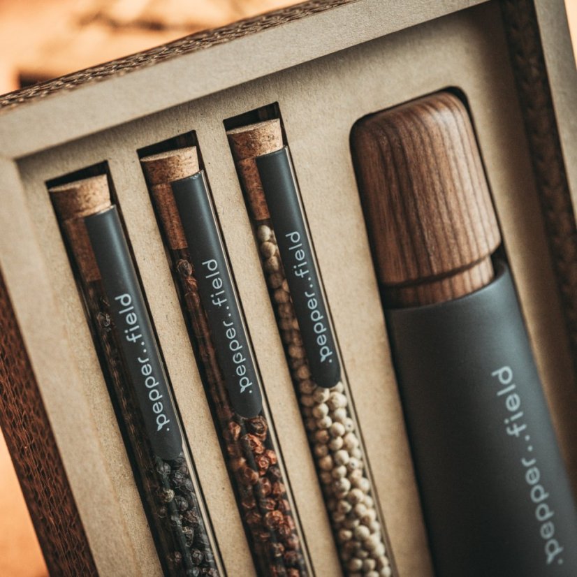 Scandinavian grinder with a set of tubes filled with Kampot pepper in a cardboard gift box (3x10g) - Grinder: Grey