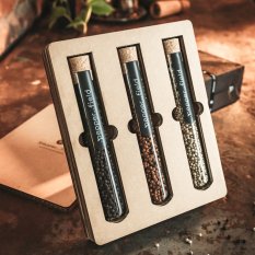 Luxury tube set with Kampot pepper in recycled cardboard gift box (3x70g)