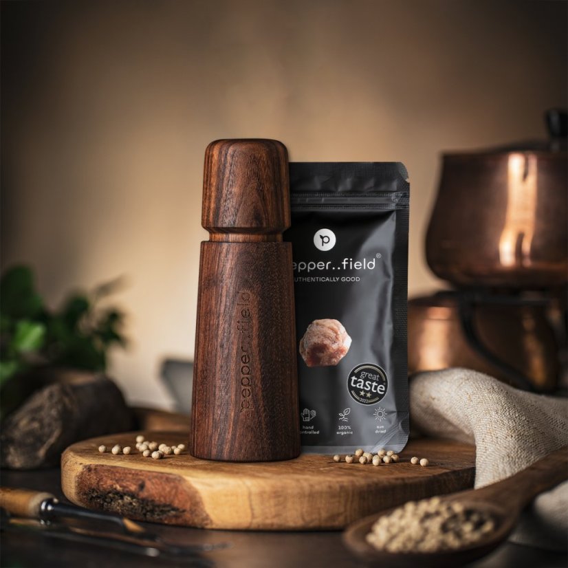 Dark brown Scandinavian pepper mill (17cm) - Choose pepper: Red - 50g