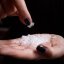 Salt pyramids from Kampot - Flake salt in a luxury gift vessel made of sandblasted Czech glass 170g