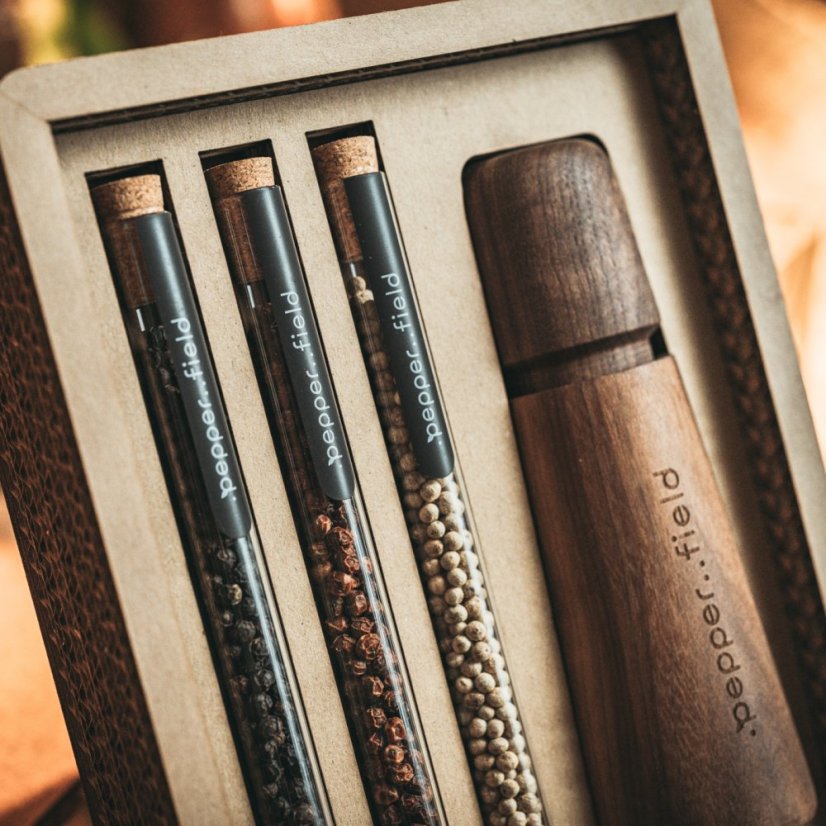 Scandinavian grinder with a set of tubes filled with Kampot pepper in a cardboard gift box (3x10g) - Grinder: Grey