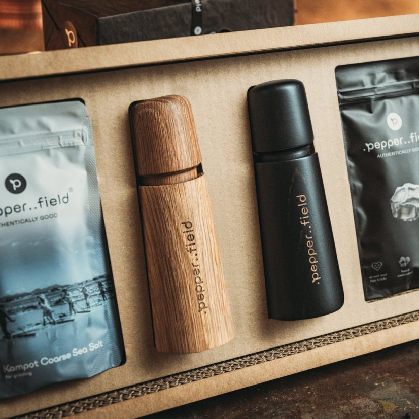 Scandinavian grinders with Kampot pepper (50g) and sea salt (120g) in a gift box
