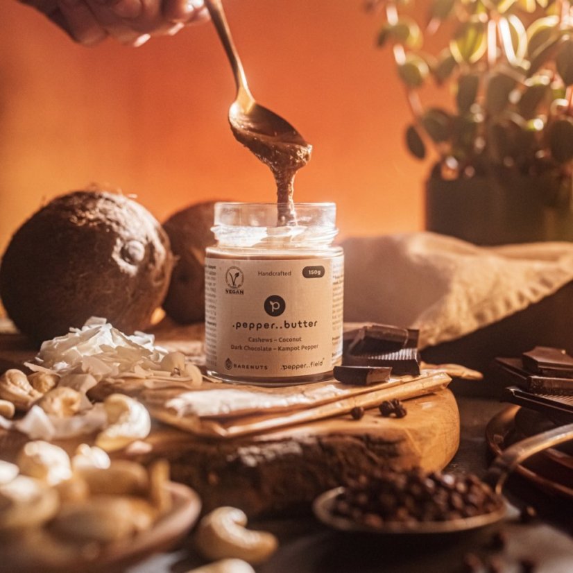 Cashew butter with coconut, dark chocolate and Kampot pepper (150g)