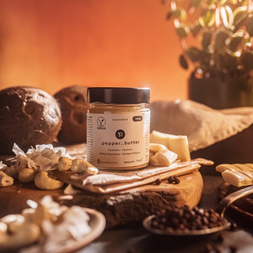 Cashew butter with coconut, white chocolate and Kampot pepper (150g)