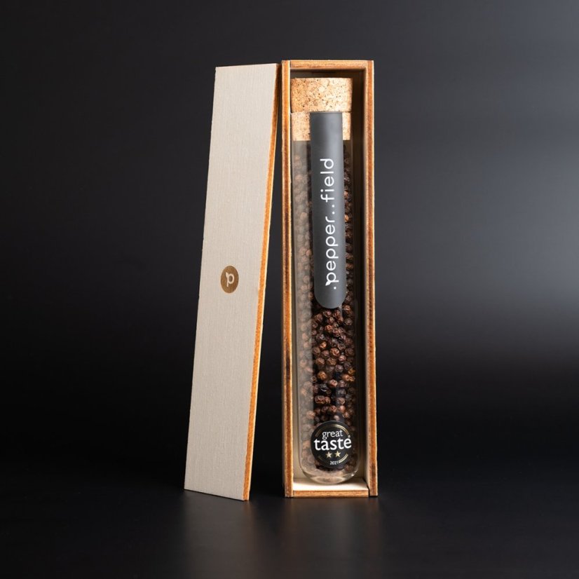 Kampot pepper dark red - large 75g glass tube in a wooden box
