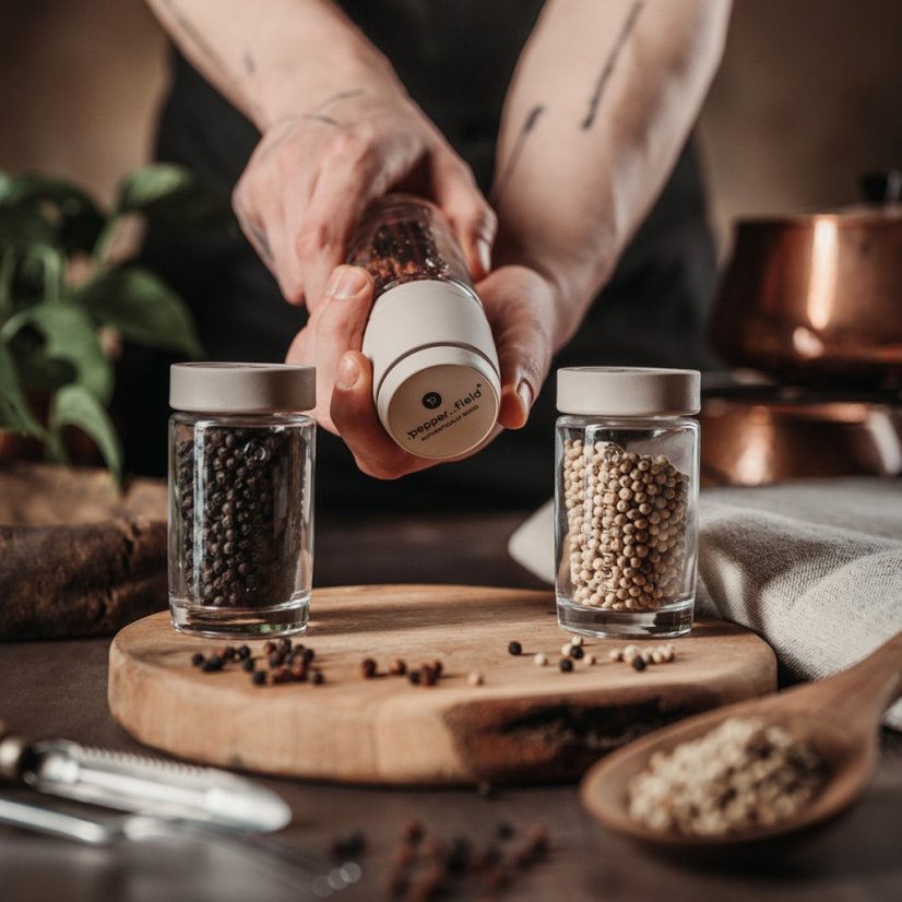 Pepper grinder CrushGrind, 2 glass containers and 3x50g Kampot pepper