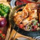 Grilované obří krevety a salát Panzanella