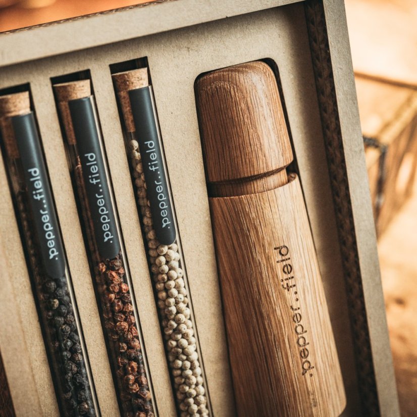 Scandinavian grinder with a set of tubes filled with Kampot pepper in a cardboard gift box (3x10g) - Grinder: Grey