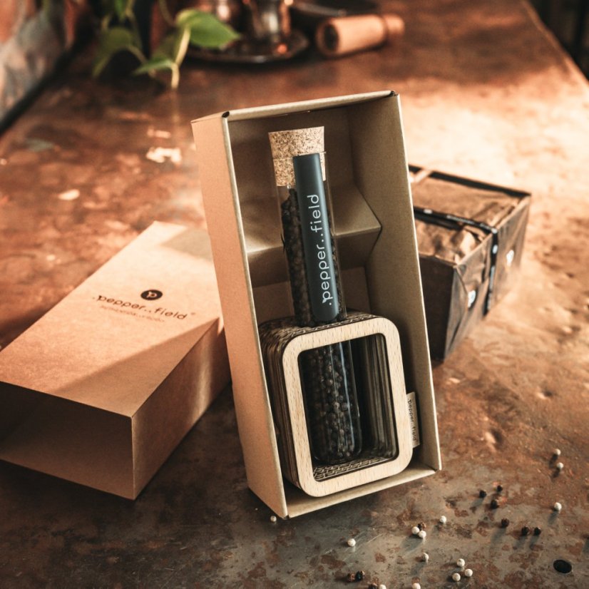 Gift set with one tube of Kampot pepper and stand in recycled cardboard box (70g) - Choose pepper: White Kampot pepper, Stand colour: Dark